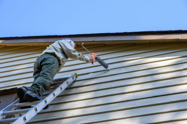 Vinyl Siding Caulk Repair in Bear